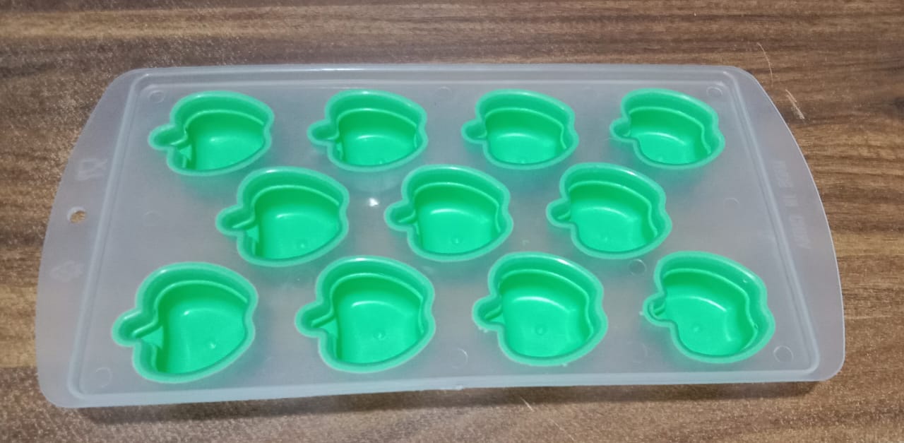 Silicone Mold Ice Cube Tray Creative Sweet Multi Type Ice Tray Buckets, Ice Cube Trays Multi Fruit Shape Ice Tray (1 Pc) Silicone Mold Ice Cube Tray Creative Sweet Multi Type Ice Tray Buckets, Ice Cube Trays Multi Fruit Shape Ice Tray (1 Pc)
